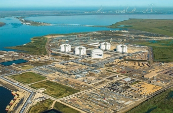 Petronas, Cheniere ký thỏa thuận bán LNG từ dây chuyền Sabine Pass thứ sáu
