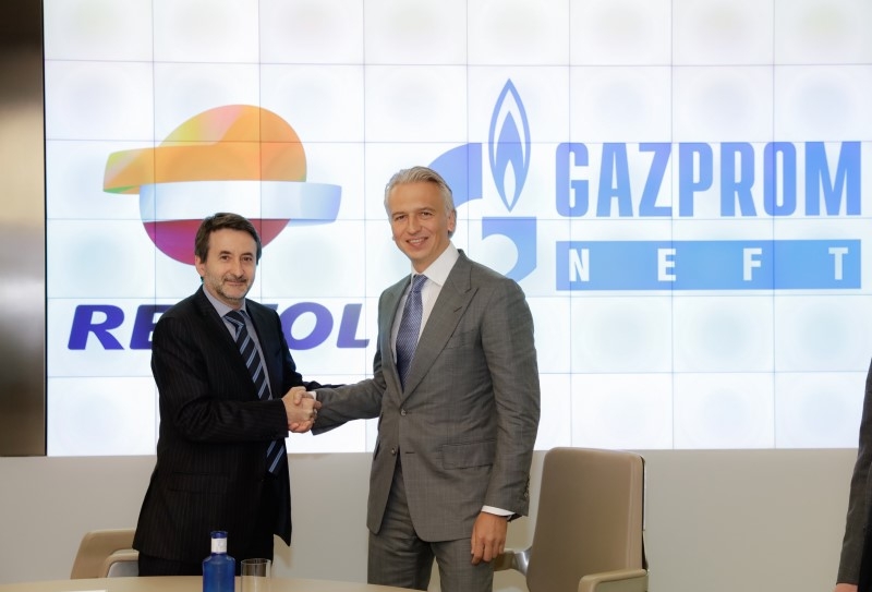 gazprom neft va repsol mo rong quan he doi tac o nga