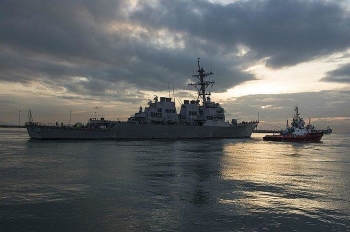 Mỹ nói gì về việc Trung Quốc tuyên bố trục xuất tàu khu trục John S. McCain ở Biển Đông?