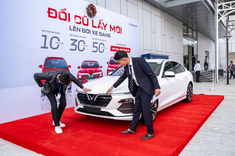 Loạt chính sách chưa từng có giúp vực dậy thị trường ô tô Việt 2020