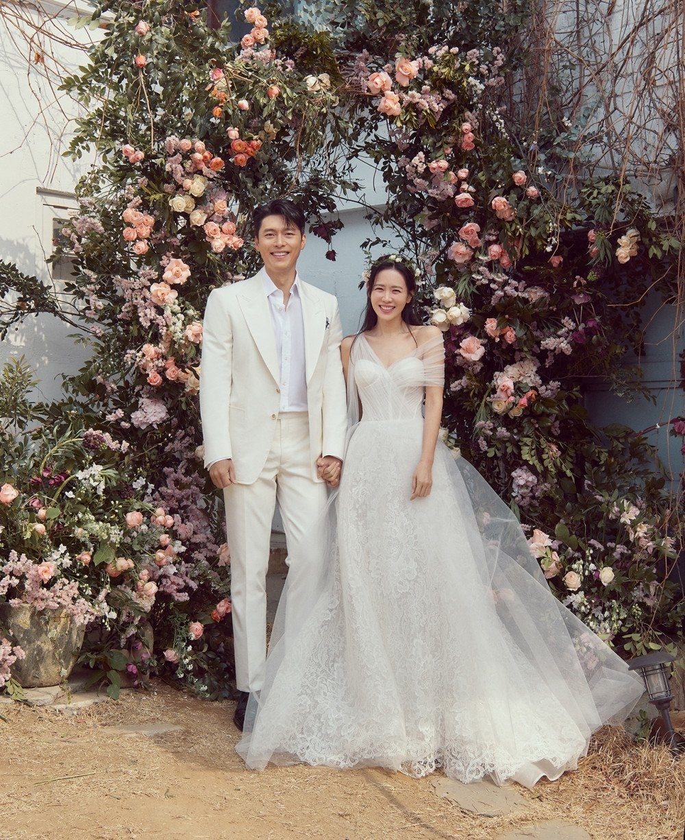 Ảnh cưới của cặp ngôi sao hàng đầu Hyun Bin và Son Ye Jin
