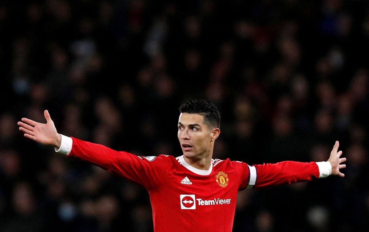 Ronaldo bỏ lỡ tour du đấu cùng MU sang Thái Lan và Australia