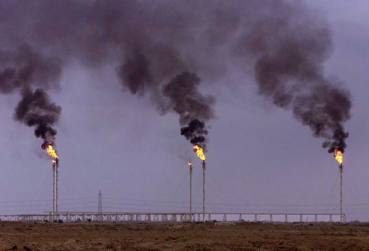Giá dầu tăng sau sự cố tràn dầu tại cảng Basra của Iraq