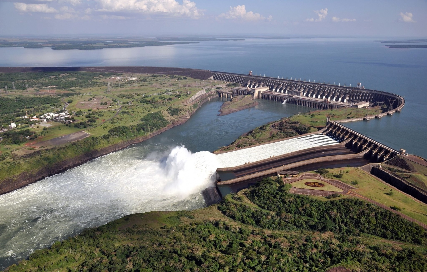 Công suất phát điện của Brazil tăng 37% trong 10 năm, thủy điện mất lợi thế