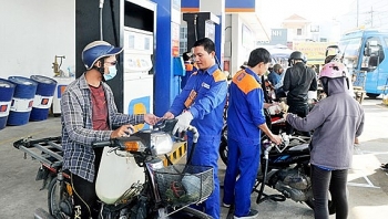 Giá xăng dầu ổn định trong kỳ điều chỉnh đầu tiên sau Tết