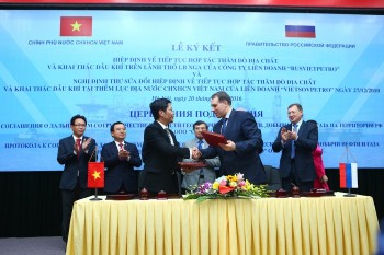 [Chùm ảnh] Lễ ký kết Hiệp định Liên Chính phủ Việt - Nga