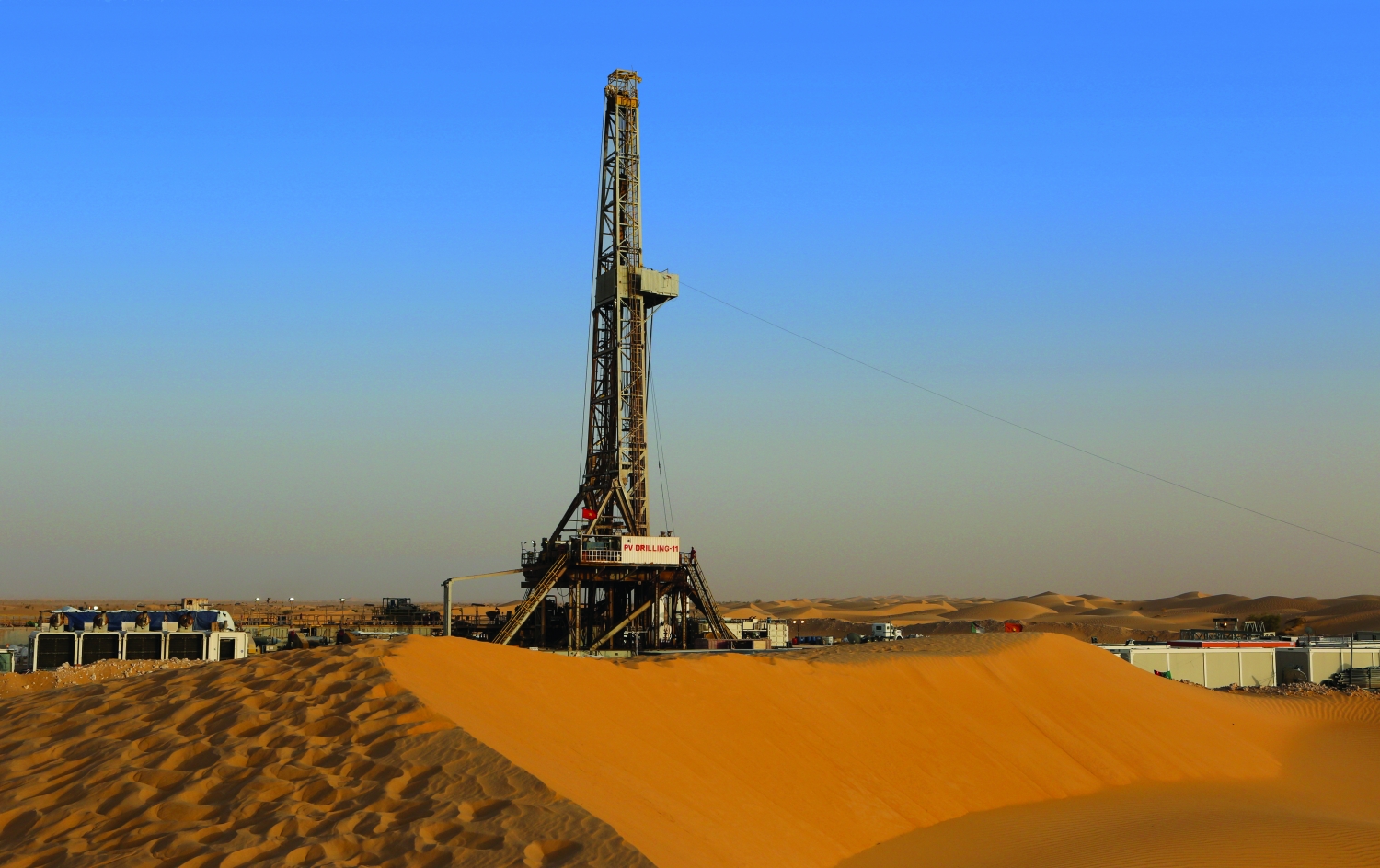 Giàn khoan PV DRILLING 11 tại sa mạc Sahara