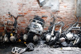 Cận cảnh vụ hỏa hoạn khiến hàng chục xe máy bị thiêu rụi