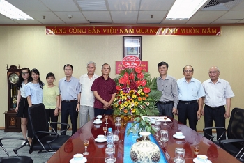Lãnh đạo Hội Dầu khí Việt Nam chúc mừng Báo Năng lượng Mới