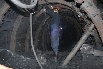 Quảng Ninh: Sự cố hầm lò khiến 2 công nhân khai thác than thương vong
