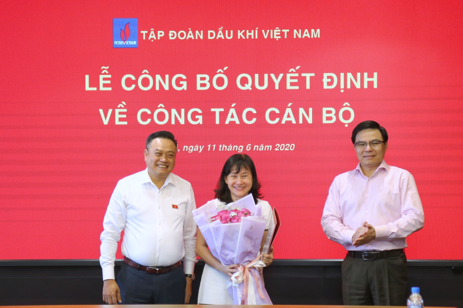 pvn cong bo va trao quyet dinh bo nhiem truong ban tap doan