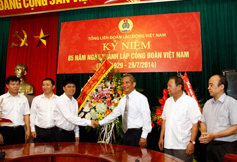 Chủ tịch PVN chúc mừng Tổng Liên đoàn Lao động Việt Nam