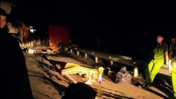 Lật xe tải trên đèo Mang Yang khiến một người tử vong