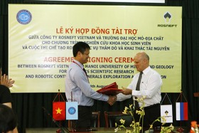 Rosneft Vietnam tài trợ 35.000 USD cho sinh viên nghiên cứu khoa học