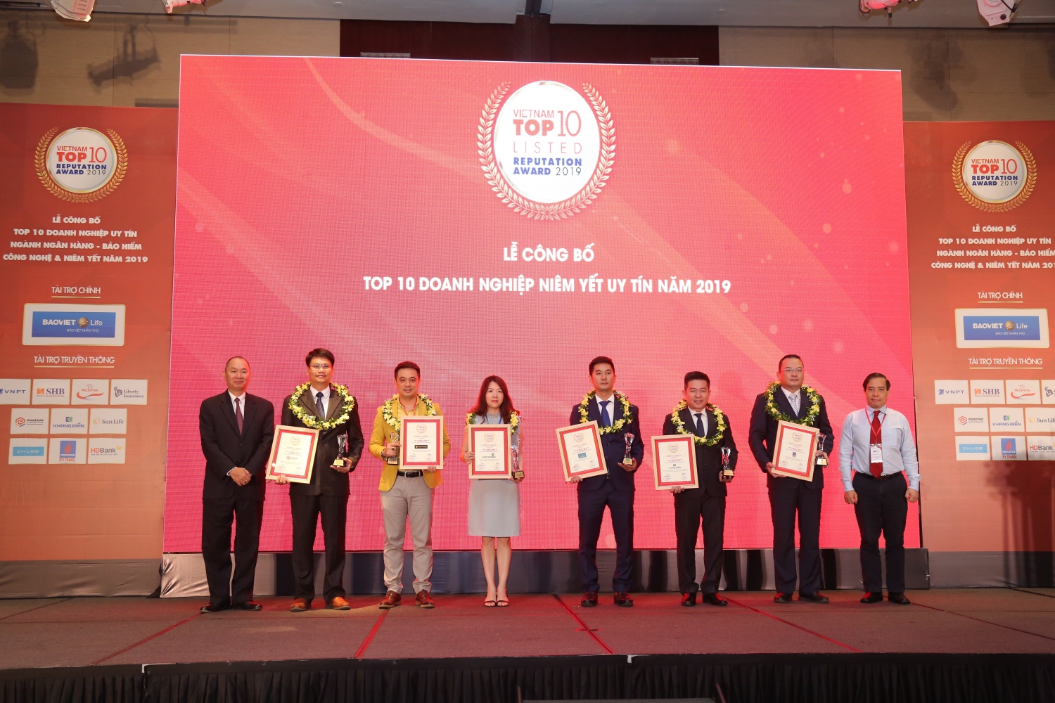 pvtrans duoc vinh danh top 10 doanh nghiep niem yet uy tin nam 2019