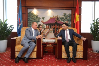 Tổng giám đốc Petrovietnam Lê Mạnh Hùng tiếp Phó Chủ tịch điều hành Gazprom