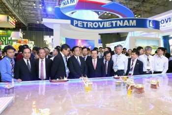 Khai mạc triển lãm "Petrovietnam - 40 năm hội nhập và phát triển"