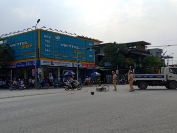Hà Tĩnh: Cụ ông 71 tuổi bị xe container kéo lê trên đường