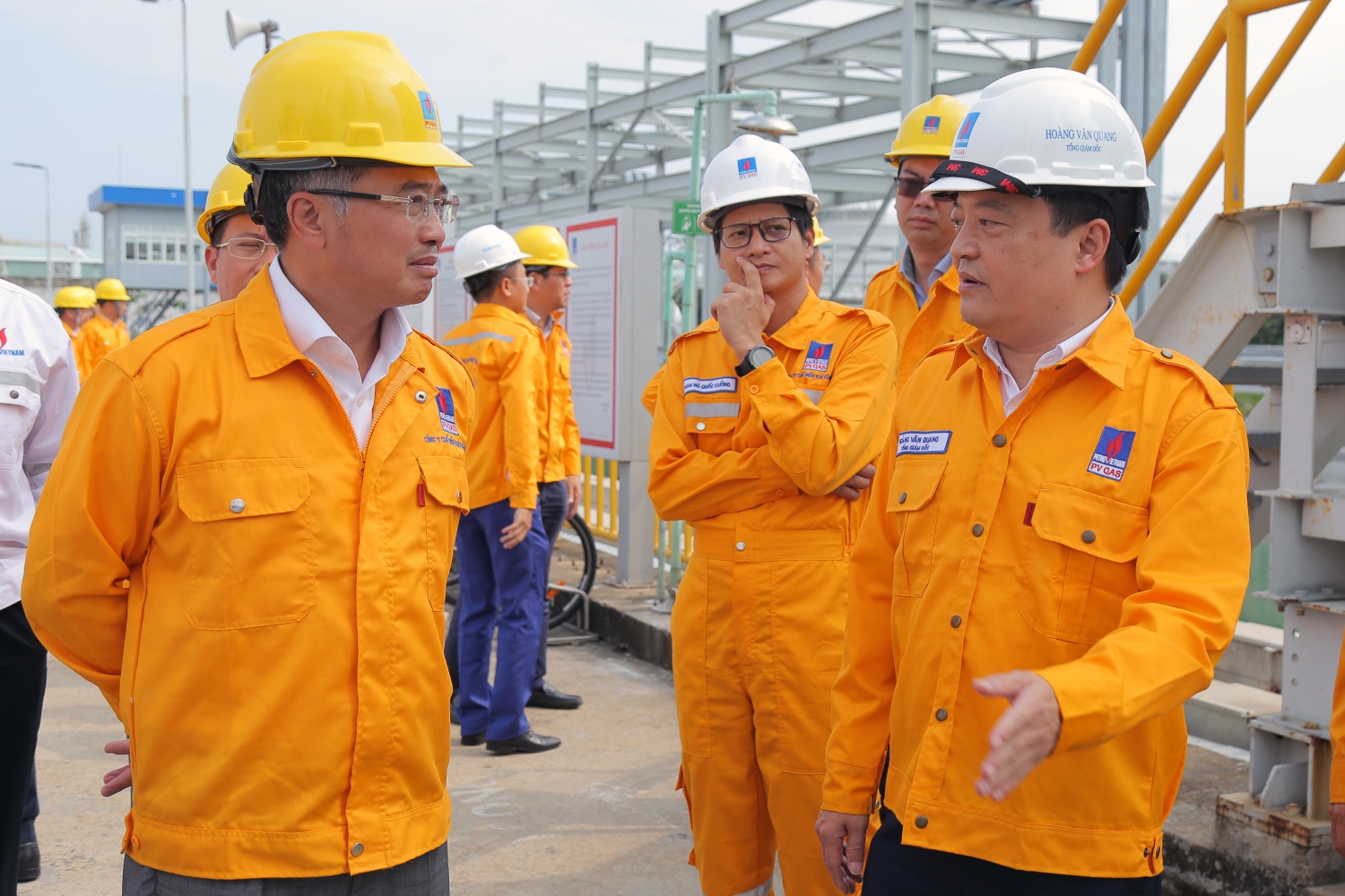 Chủ tịch HĐTV Petrovietnam Hoàng Quốc Vượng kiểm tra chuỗi dự án kho chứa LNG Thị Vải Chủ tịch HĐTV Petrovietnam Hoàng Quốc Vượng kiểm tra chuỗi dự án kho chứa LNG Thị Vải