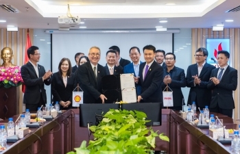 PVOIL Lào và Shell Thái Lan ký kết hợp đồng mua bán xăng dầu