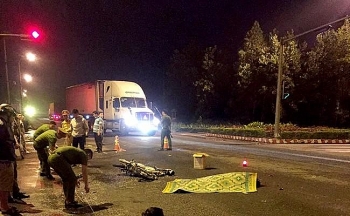 Vượt đèn đỏ, nam thanh niên bị xe container tông tử vong
