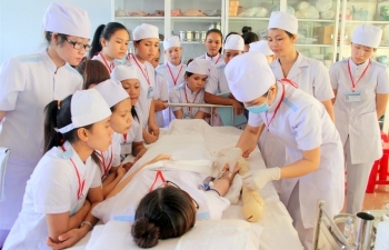 ADB giúp Việt Nam tăng cường nhân lực ngành Y tế