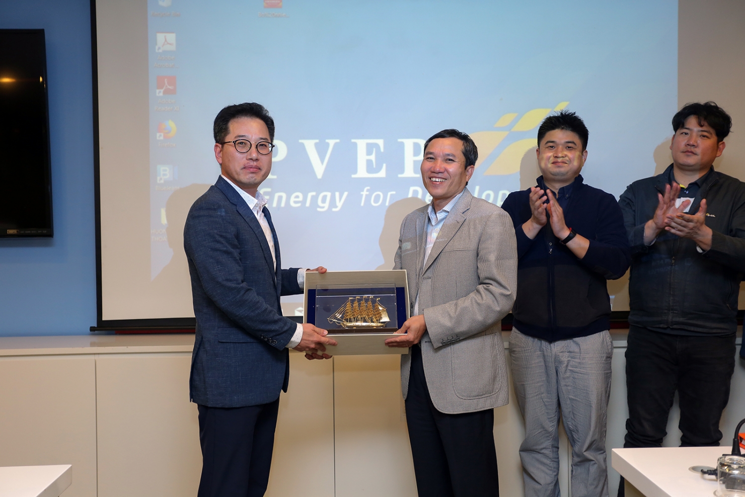 Công đoàn PVEP tiếp Công đoàn Hóa chất Dầu khí Hàn Quốc