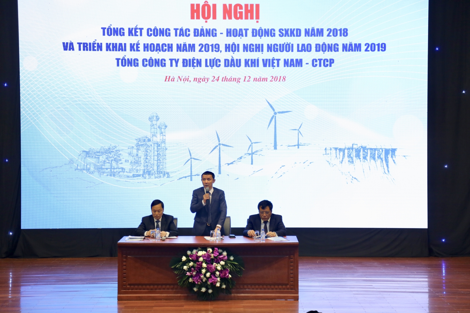 pv power phan dau tong san luong dien dat 216 ty kwh trong nam 2019