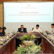 petrovietnam gap mat cac nha thau dau khi nam 2020