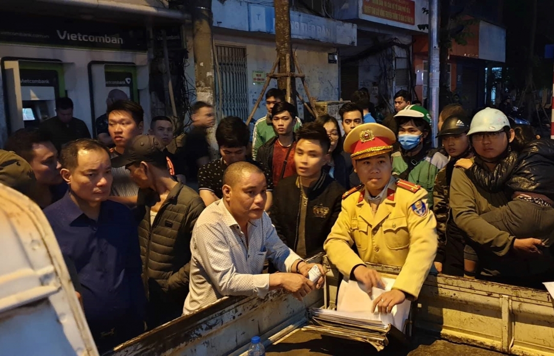 Lái xe ô tô rút dao đâm người sau va chạm giao thông trên đường Nguyễn Chí Thanh là ai?