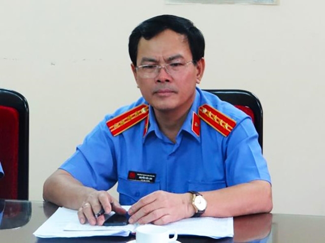 Bị can Nguyễn Hữu Linh nhận lệnh triệu tập của Tòa án quận 4