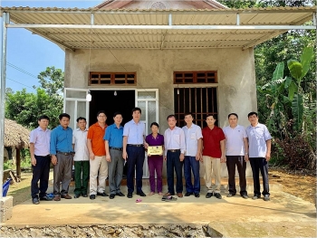 CĐ DKVN trao nhà “Mái ấm Công đoàn” tại tỉnh Thanh Hóa