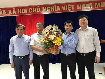 Phó Tổng giám đốc PVN Nguyễn Sinh Khang làm việc với BSR về tiêu thụ sản phẩm