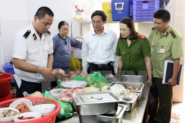 Hà Nội: Xử phạt 13 cơ sở vi phạm về an toàn vệ sinh thực phẩm