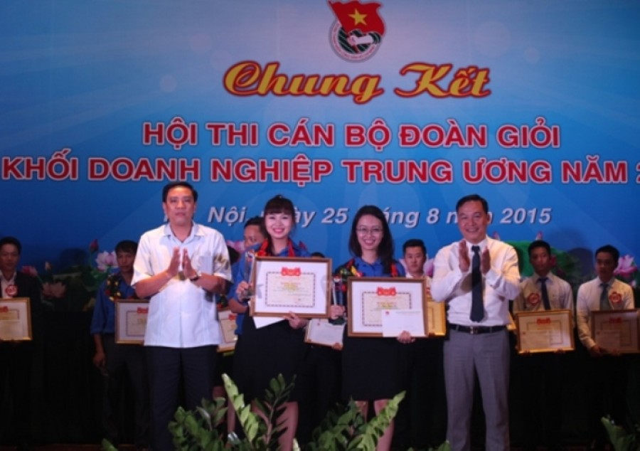 can-bo-doan-pvn-doat-cao-trong-hoi-thi-can-bo-doan-gioi-khoi-dntu-2015-2