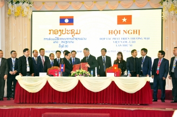 Thúc đẩy thương mại biên giới Việt Nam - Lào       