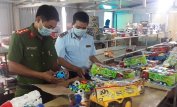Nam Định: Triệt phá kho đồ chơi Trung thu lớn kỷ lục