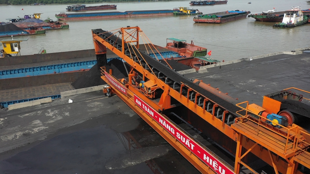 TKV nâng chuẩn cảng Điền Công