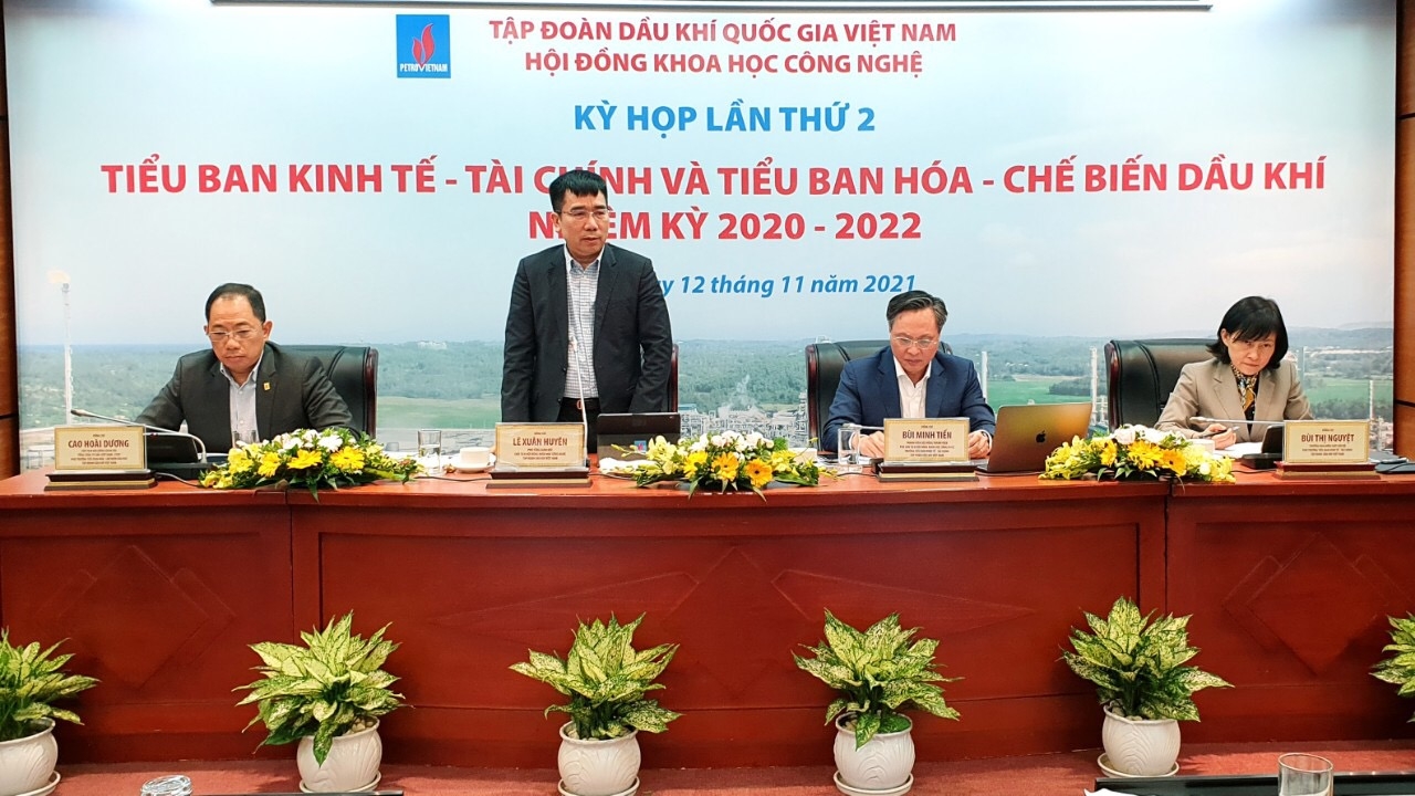 Tiểu ban Hóa - Chế biến dầu khí và với Tiểu ban Kinh tế - Tài chính phối hợp tổ chức kỳ họp lần thứ 2