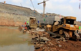 Thủy điện Trung Sơn: Hoàn thành ngăn sông tích nước đợt 1
