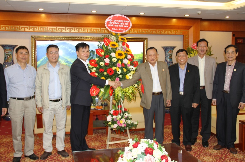Hội CCB Tập đoàn DKQGVN chúc mừng Hội CCB Việt Nam nhân dịp 28 năm thành lập