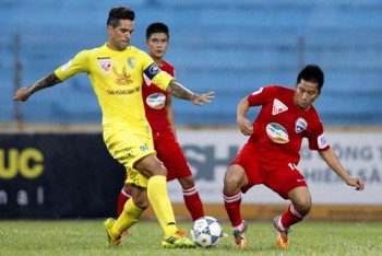 Vì sao Than Quảng Ninh không muốn logo V-League trước ngực áo?