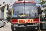 [Chùm ảnh] Quán cà phê xe buýt độc đáo ở Hà Nội
