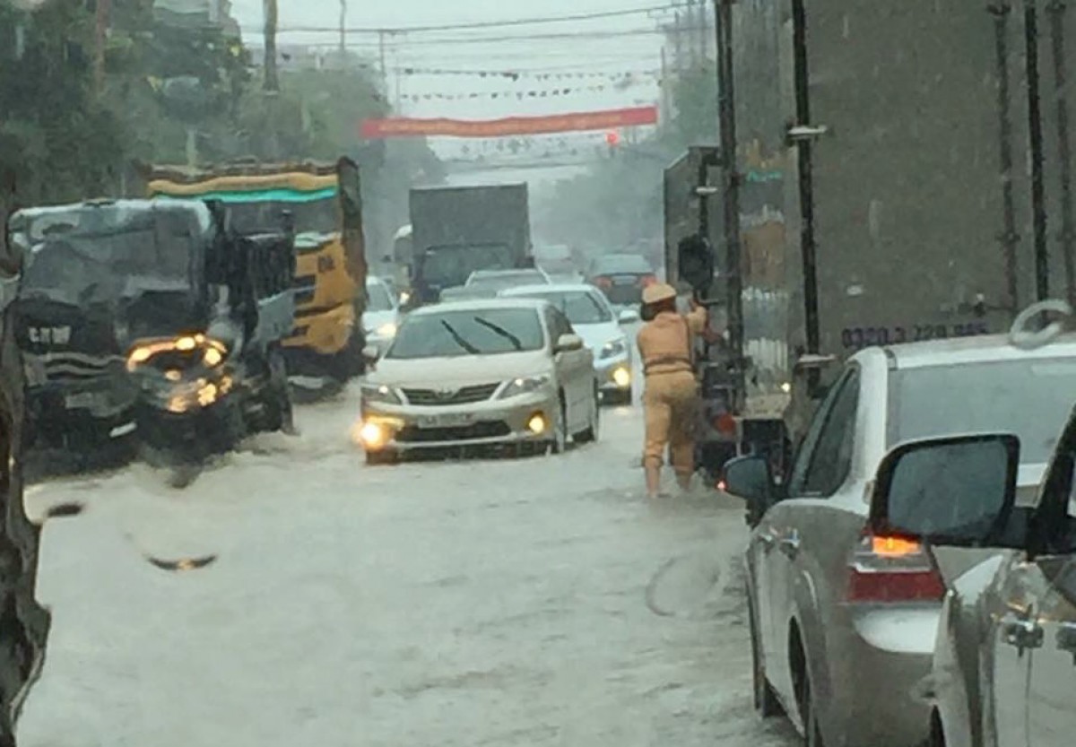 23 người chết và mất tích do mưa bão ở Quảng Ninh