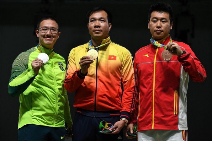 Hoàng Xuân Vinh giành HCV đầu tiên trong lịch sử Olympic cho Việt Nam