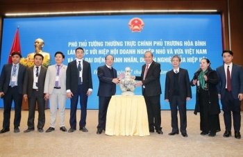 Phó Thủ tướng Thường trực Trương Hòa Bình làm việc với Hiệp hội doanh nghiệp nhỏ và vừa