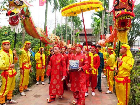 thang gieng tray hoi xuan