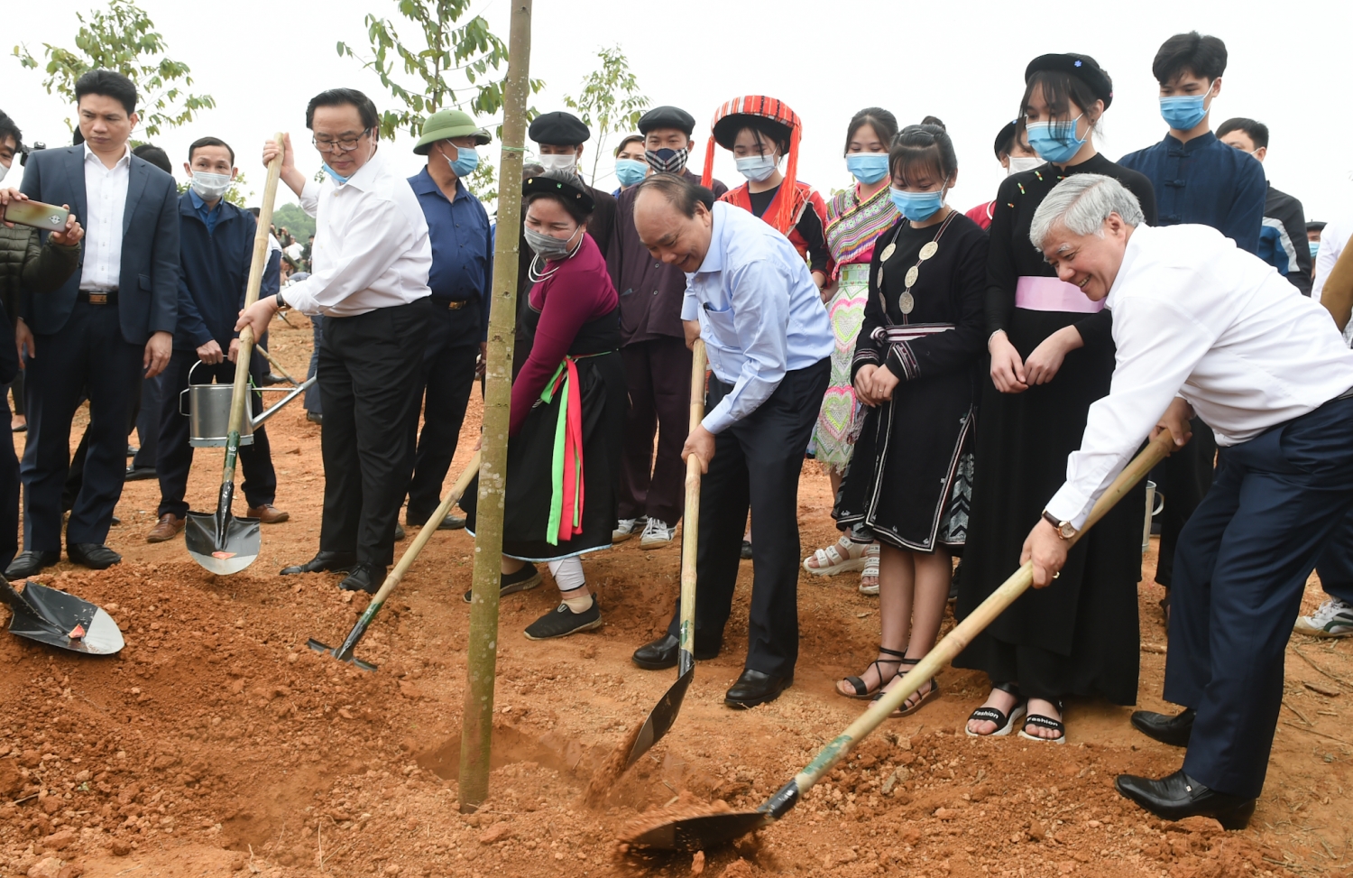 Thủ tướng phát động Tết trồng cây Xuân Tân Sửu tại Tuyên Quang