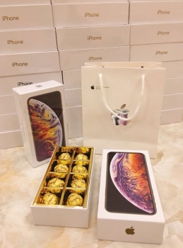 Thanh niên chơi lớn, mua 99 hộp socola “iPhone XS Max” tặng bạn gái ngày 8/3