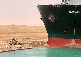 Sự cố tắc nghẽn trên kênh đào Suez liệu bao giờ kết thúc?